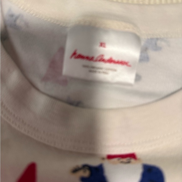 Hanna Andersson Red and Blue Pajama Sets with Playful Design - Picture 8 of 9